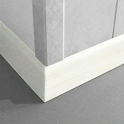 Aktion 🧨 BAUHAUS LOGOCLIC Fußleiste K 58 Birnbaum Weiß 2,6 M X 10 Mm X 58 Mm 👏