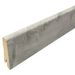 Angebote 🔥 BAUHAUS Egger Sockelleiste Bermuda Eiche Weiß 2,4 M X 17 Mm X 60 Mm, Gerade ⭐