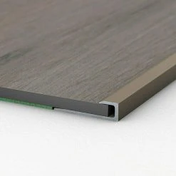 Brandneu 🔥 BAUHAUS LOGOCLIC Abschlussprofil 143 Edelstahl Matt, 1 M X 27 Mm X 7,6 Mm, Montageart: Schrauben ✔️