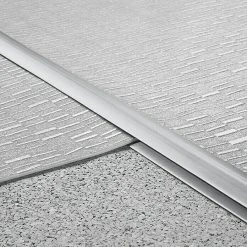 Auslauf ✔️ BAUHAUS LOGOCLIC Doppeleinfassleiste Grau, 1 M X 24 Mm X 6 Mm, Montageart: Kleben 🛒