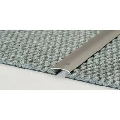 Aktion 🌟 BAUHAUS LOGOCLIC Übergangsprofil 130 Edelstahl Matt, 1 M X 30 Mm X 3,9 Mm, Montageart: Schrauben ✔️