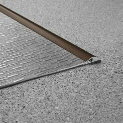 Beste Bewertungen von 🔥 BAUHAUS LOGOCLIC Einfassleiste Braun, 1 M X 26 Mm X 3 Mm, Montageart: Kleben ⭐